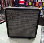 Fender Rumble 15 V3 Usato - immagine 2