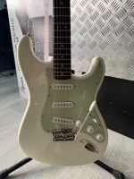 Fender Squier FSR Classic Vibe 60s Stratocaster LRL OWH Usato - immagine 3